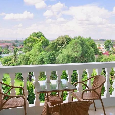 The Park Vientiane Apartamento Ban Nongdouang Exterior foto
